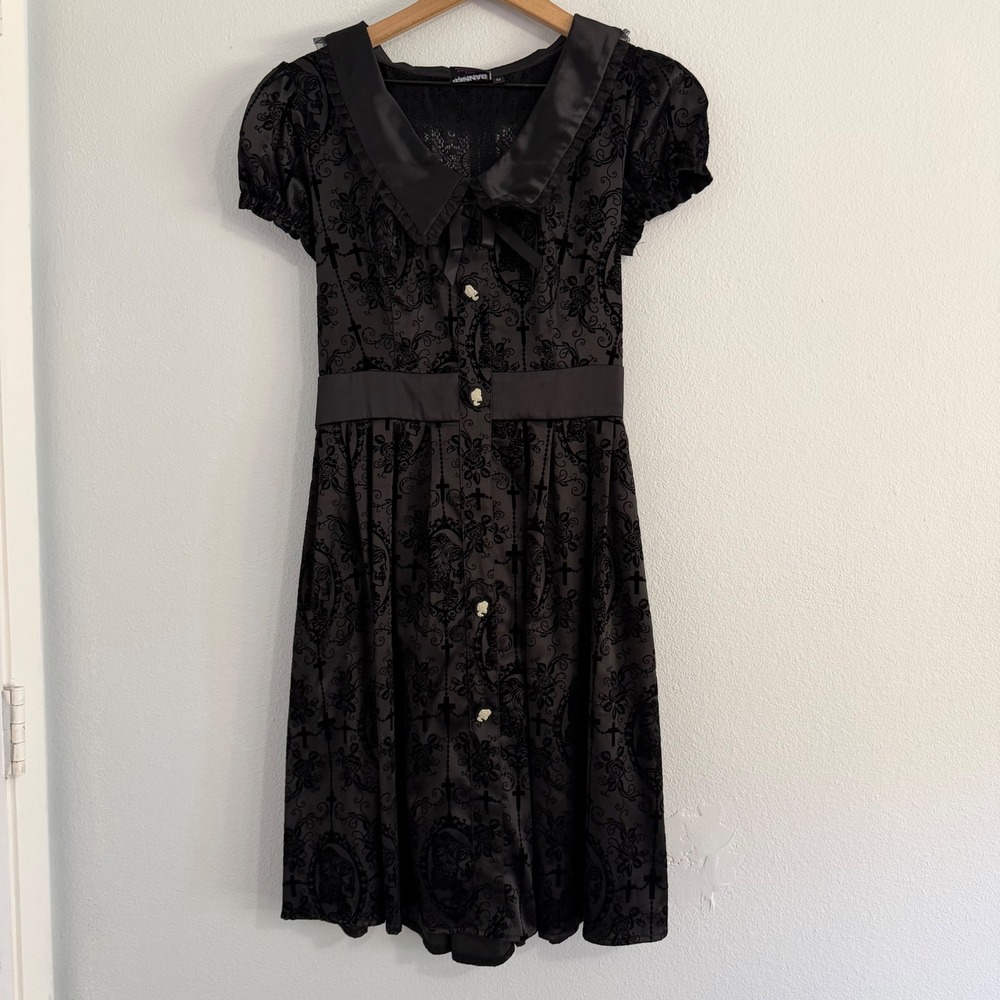 Banned Alternative - Gothic Black Velvet Victorian Cameo Dress